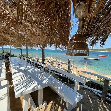 -by The Sea Apartment *