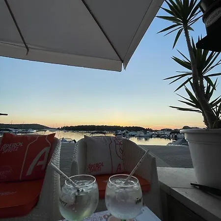 Apartment -by The Sea Banjole