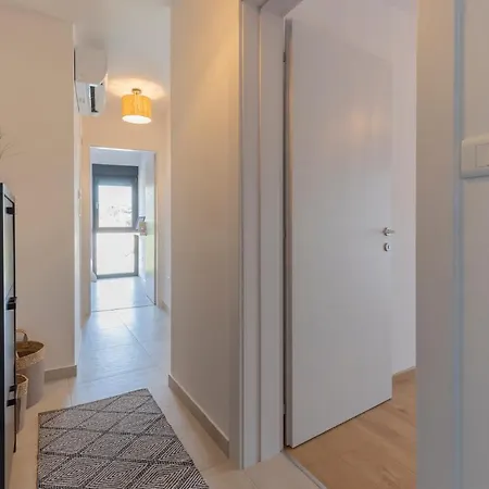 Apartment -by The Sea Banjole